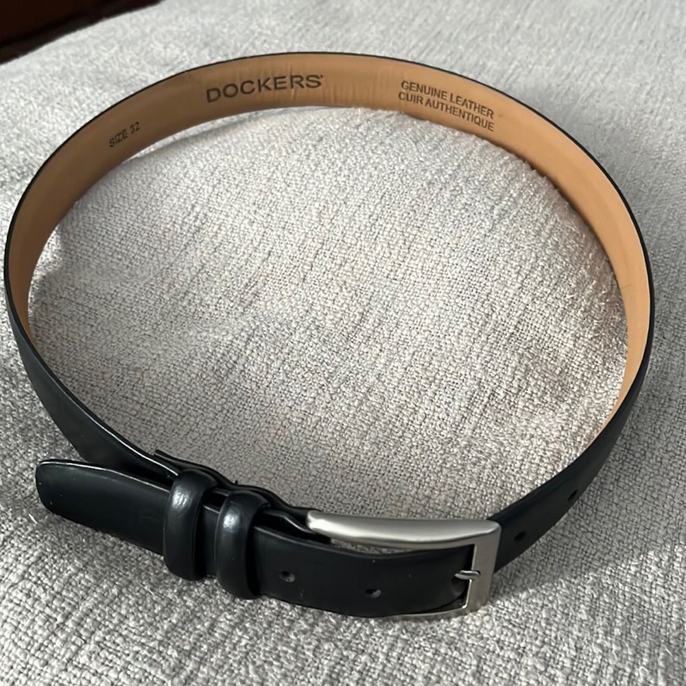 Dockers black leather belt - size 32